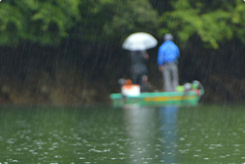 天候に気を配り、無理な釣行は控えよう